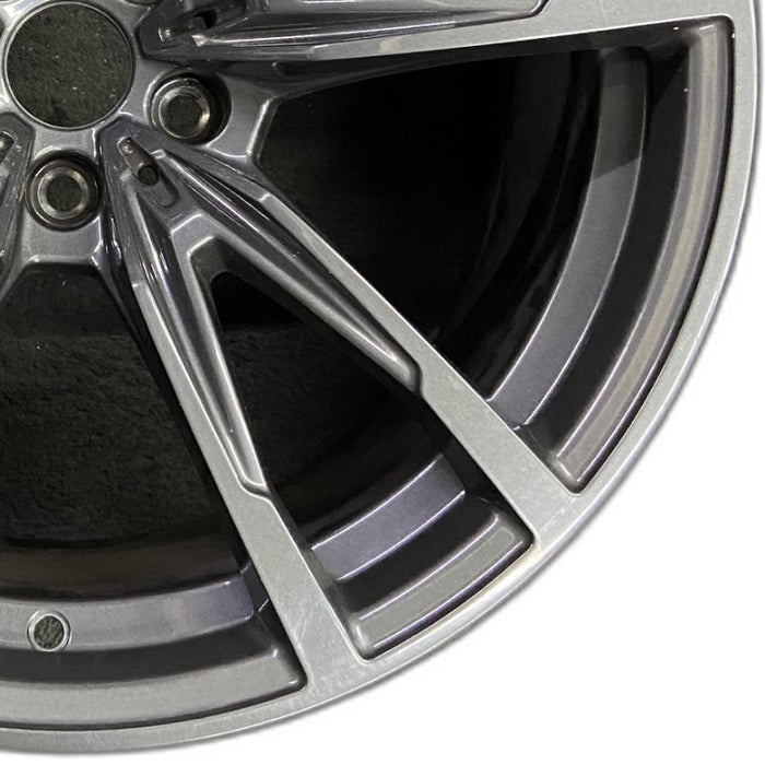 19" BMW M3 21-24 19x10.5 5 V spoke Original OEM Wheel Rim - Close-Up Detail