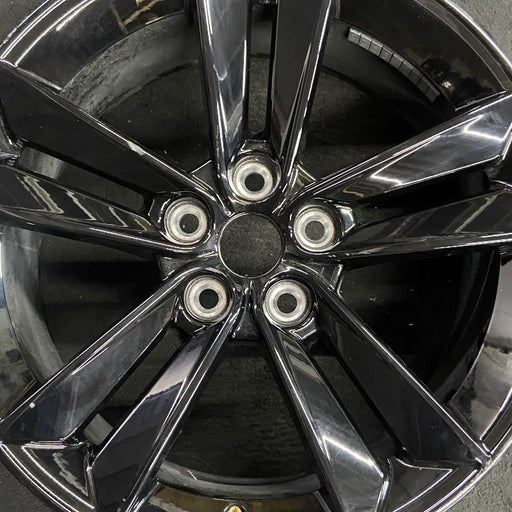 18" MUSTANG 24 18x8.5 5 split spoke Original OEM Wheel Rim - Angle View