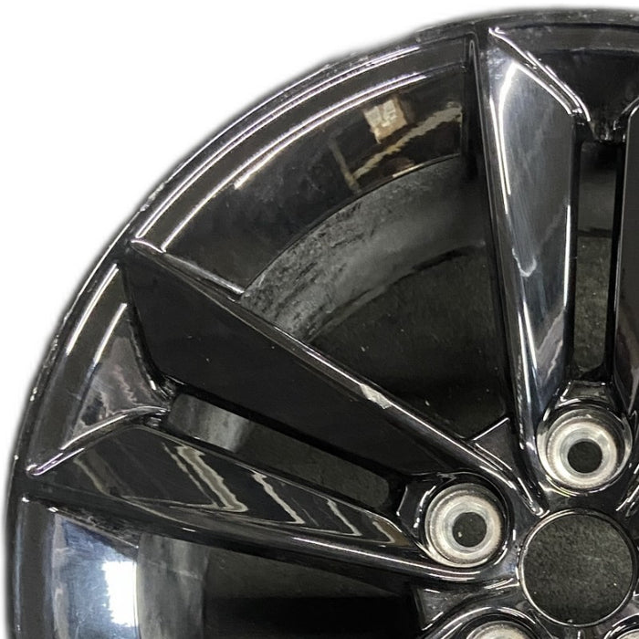 18" MUSTANG 24 18x8.5 5 split spoke Original OEM Wheel Rim - Angle View