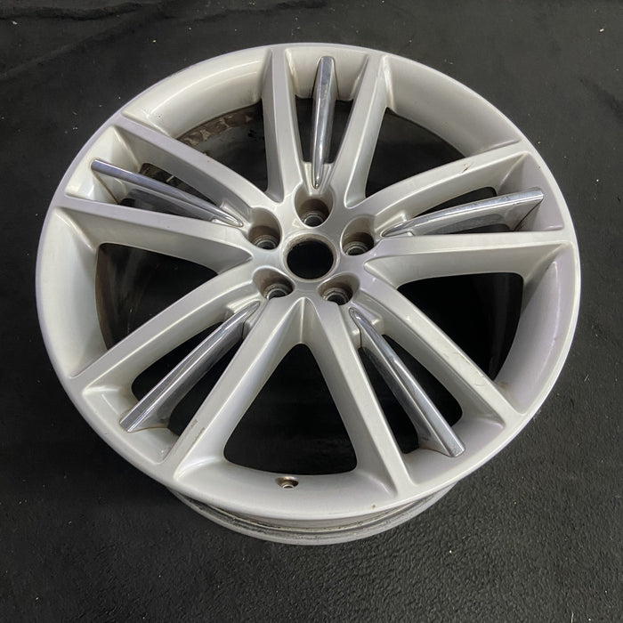 20" XK 09 , 20x9.5, 5 tri-spoke , silver Original OEM Wheel Rim - Side Profile