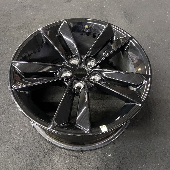 18" MUSTANG 24 18x8.5 5 split spoke Original OEM Wheel Rim - View 8