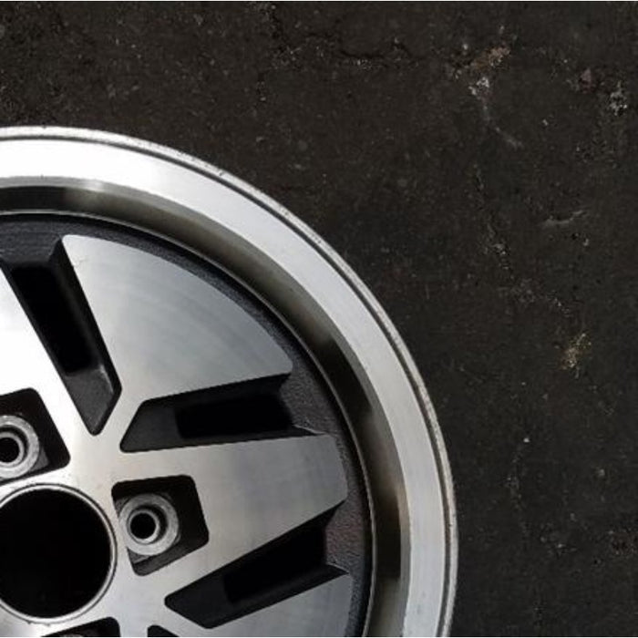 14" 280ZX 79-83 14x5.5 Original OEM Wheel Rim - Close-Up Detail