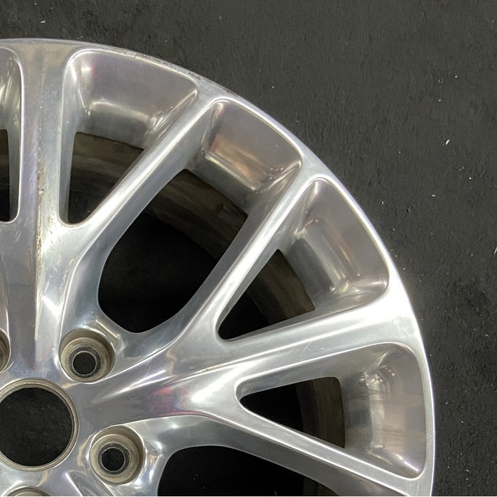 20" DURANGO 14 20x8 15 spoke Original OEM Wheel Rim - Close-Up Detail