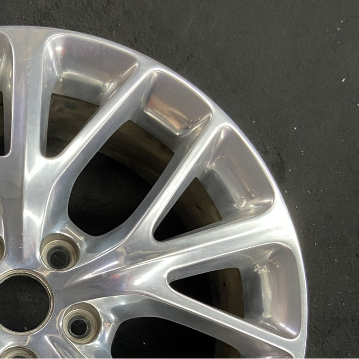 20" DURANGO 14 20x8 15 spoke Original OEM Wheel Rim - Close-Up Detail