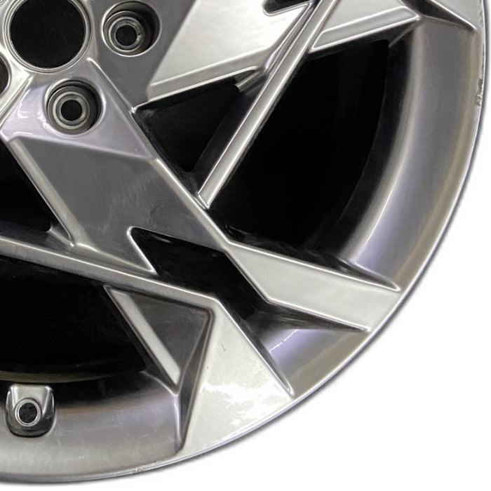 21" GV60 23-24 21x8.5 Original OEM Wheel Rim - Close-Up Detail