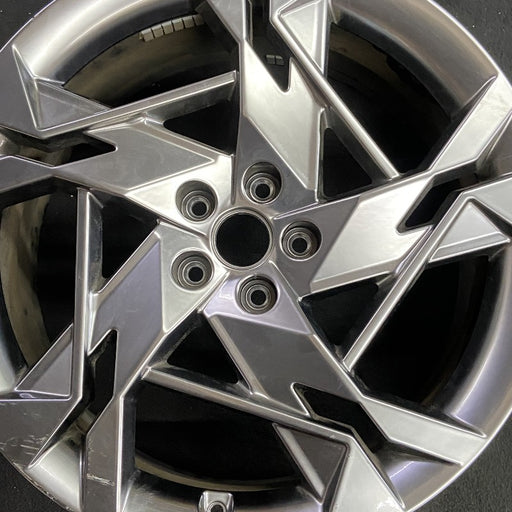 21" GV60 23-24 21x8.5 Original OEM Wheel Rim - Angle View