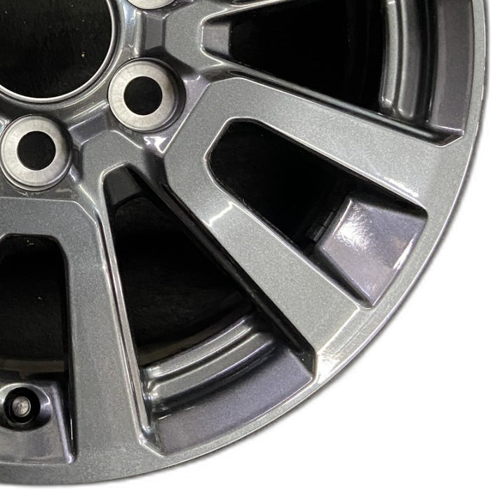 18" LAND CRUISER 24 18x7 Original OEM Wheel Rim - Close-Up Detail