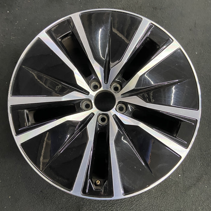 19" VOLVO XC90 20-24 19x8 , 5 spoke Original OEM Wheel Rim - Angle View