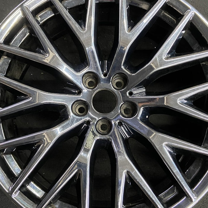 20" 530e 18-20 20x8 10 spoke Y spoke black liquid black Original OEM Wheel Rim - Angle View