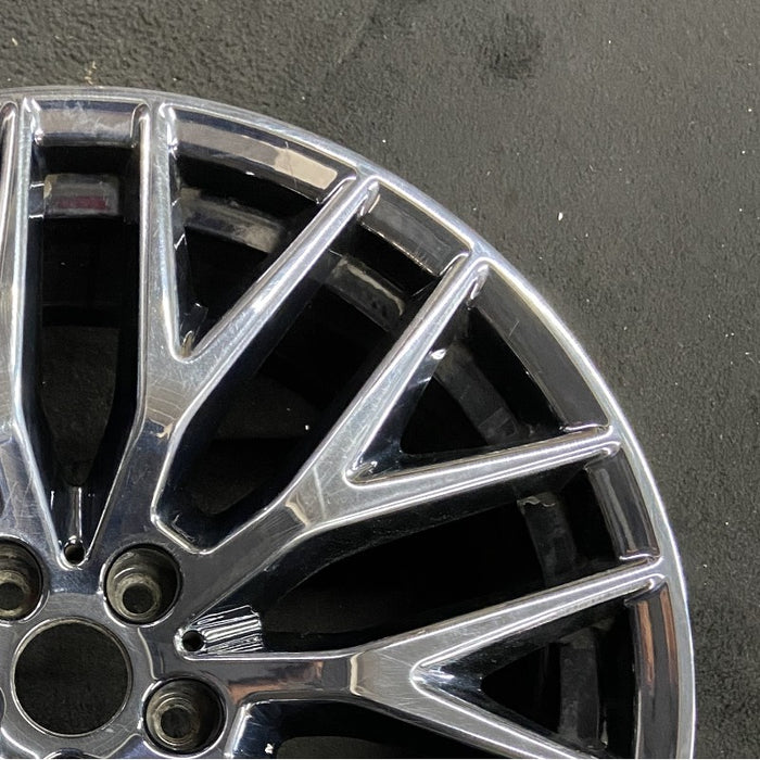 20" 530e 18-20 20x8 10 spoke Y spoke black liquid black Original OEM Wheel Rim - Close-Up Detail