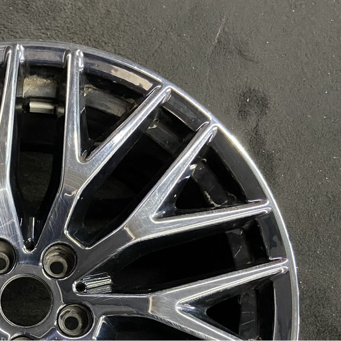 20" 530e 18-20 20x9 10 spoke Y spoke black liquid black Original OEM Wheel Rim - Close-Up Detail