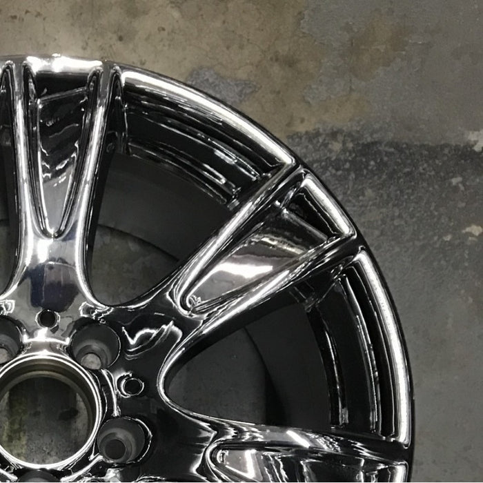 17" MERCEDES C-CLASS 09 204 Type; C350 17x8.5 7 spoke Original OEM Wheel Rim - Close-Up Detail