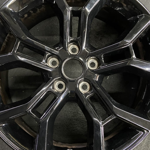 20" GRAND CHEROKEE 24 20x8.5 5 spoke Y spoke Original OEM Wheel Rim - Angle View