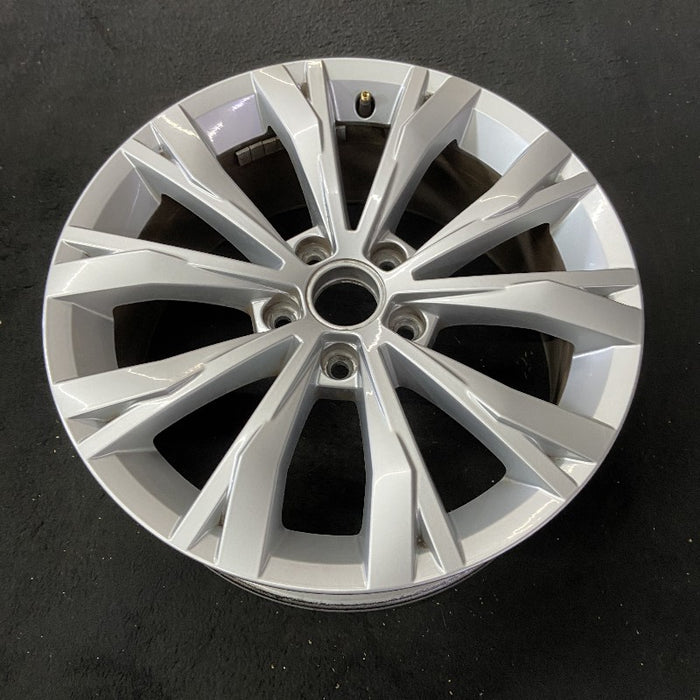 17" TIGUAN 18 17x7 alloy 10 spoke split spoke Original OEM Wheel Rim