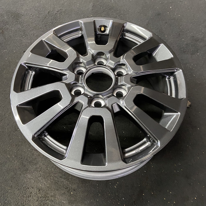 18" LAND CRUISER 24 18x7 Original OEM Wheel Rim - Close-Up Detail