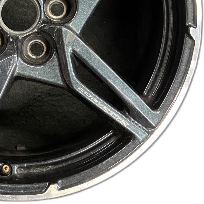 19" CORVETTE 20-22 frt 19x8.5 5 spoke black opt Q8Q Original OEM Wheel Rim - Close-Up Detail