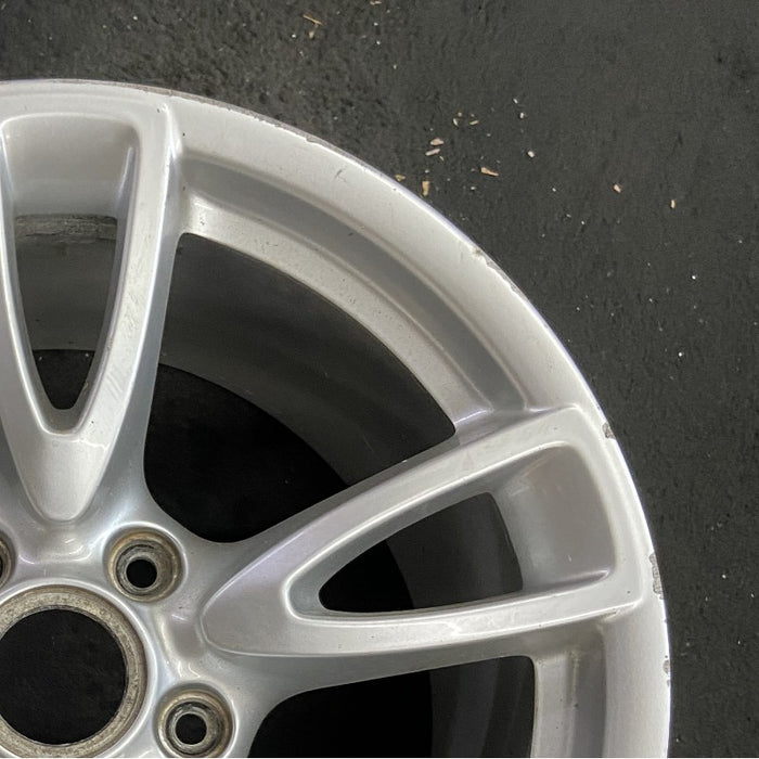 18" PORSCHE 911 09-11 18x10.5 rear Original OEM Wheel Rim - Close-Up Detail