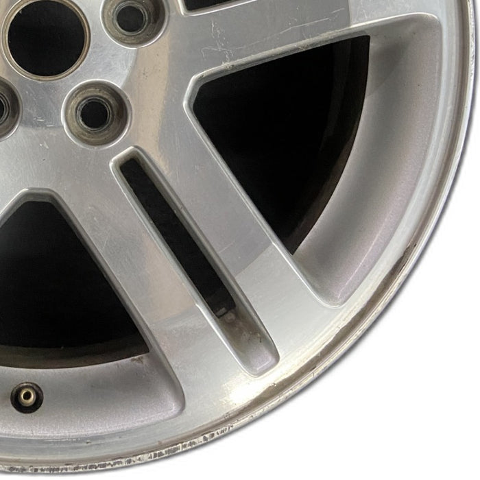 18" CHARGER 06 18x7.5 10 spoke 5 pairs polished w/o black accent Original OEM - Close-Up Detail