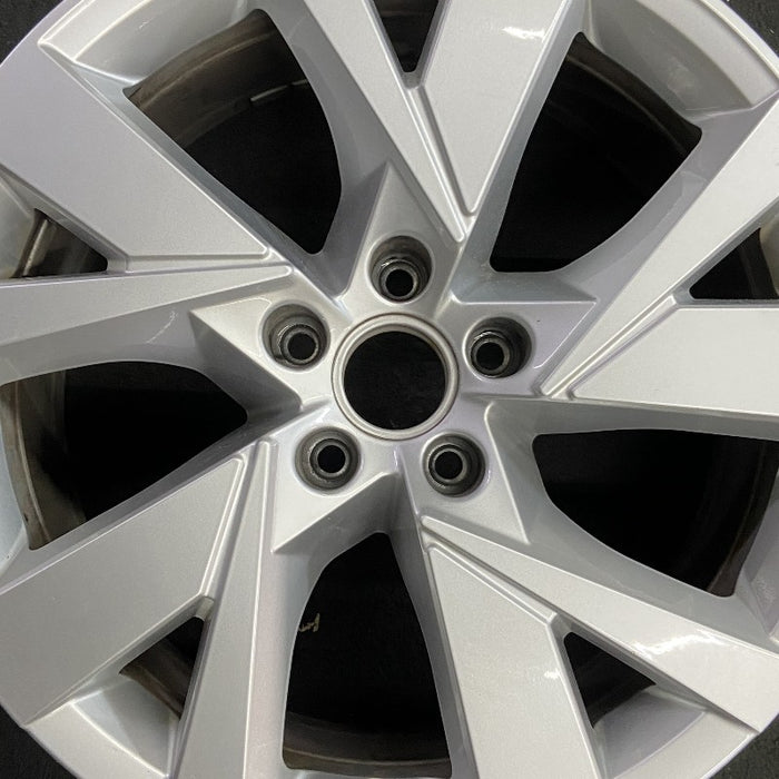 18" ATLAS CROSS SPORT 20-22 18x8 silver Original OEM Wheel Rim - Angle View