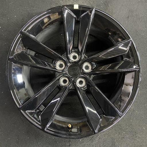 18" MUSTANG 24 18x8.5 5 split spoke Original OEM Wheel Rim - Front View