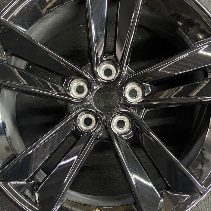 18" MUSTANG 24 18x8.5 5 split spoke Original OEM Wheel Rim - Angle View