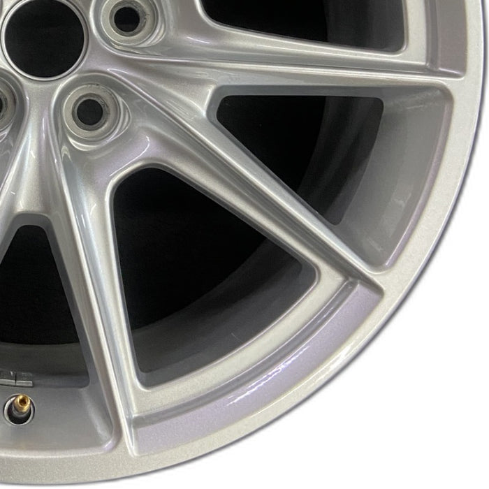 19" MUSTANG 24 19x8.5 5 spoke V spoke Original OEM Wheel Rim - Close-Up Detail