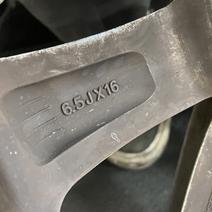 16" ELANTRA 14-16 16x6.5 alloy Sdn 10 spoke w/o machined face; w/o Original OEM Wheel Rim