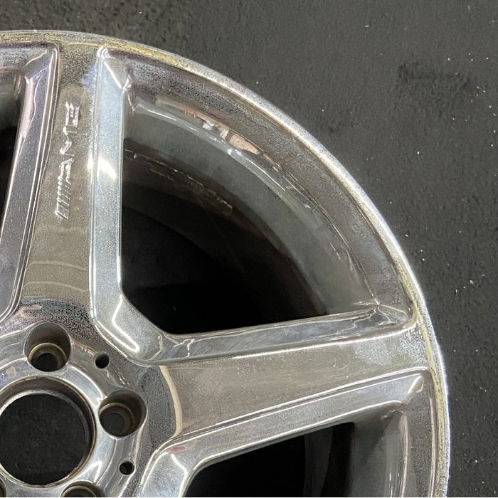 19" MERCEDES S-CLASS 08 230 Type; SL55 19x8.5 1 piece Original OEM Wheel Rim - Close-Up Detail