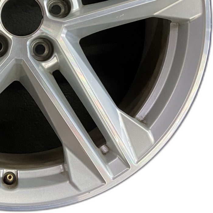 19" AUDI Q5 21-24 19x8 alloy 5 spoke star design Original OEM Wheel Rim - Close-Up Detail