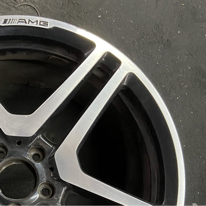 20" MERCEDES CL-CLASS 13-14 216 Type; CL63 20x9.5 10 spoke 5 pairs accent - Close-Up Detail