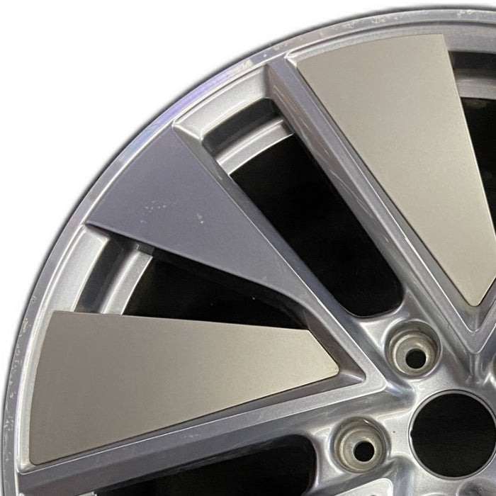 21" E-TRON GT 22 21x9.5 Original OEM Wheel Rim - Angle View