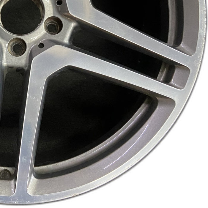 20" MERCEDES CL-CLASS 13-14 216 Type; CL63 20x9.5 10 spoke 5 pairs accent - Close-Up Detail