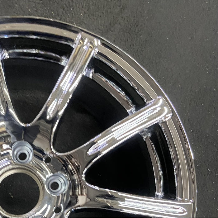 17" MERCEDES SLK 05-07 171 Type; SLK350 17x8.5 rear 10 spoke Original OEM Wheel - Close-Up Detail