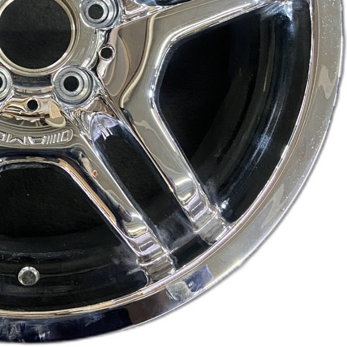 17" MERCEDES C-CLASS 05 203 Type; C55 Sdn 17x8.5 rear Original OEM Wheel Rim - Close-Up Detail