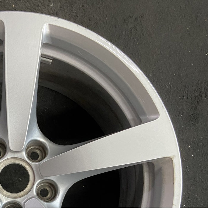 18" PORSCHE MACAN 15-18 18x9 5 individual spokes Original OEM Wheel Rim - Close-Up Detail