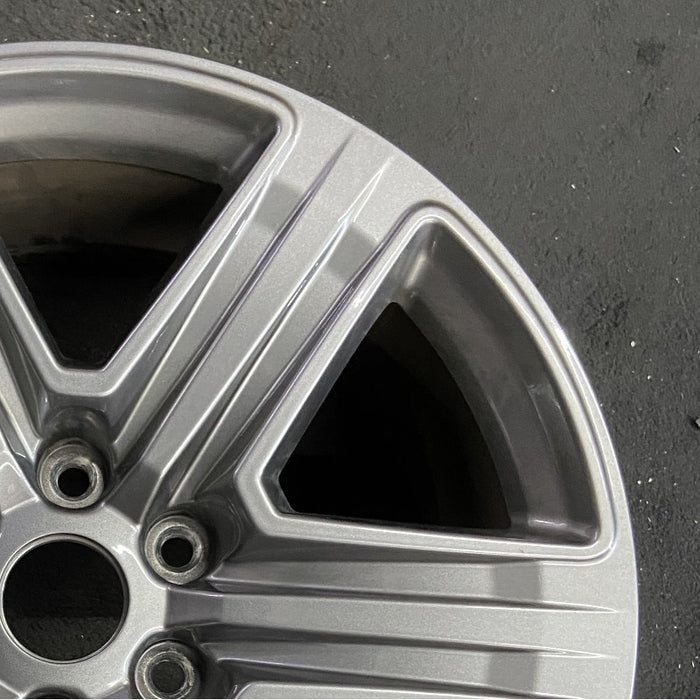 20" FORD F150 PICKUP 18-20 20x8.5 6 spoke straight spoke ribbed Original OEM - Close-Up Detail
