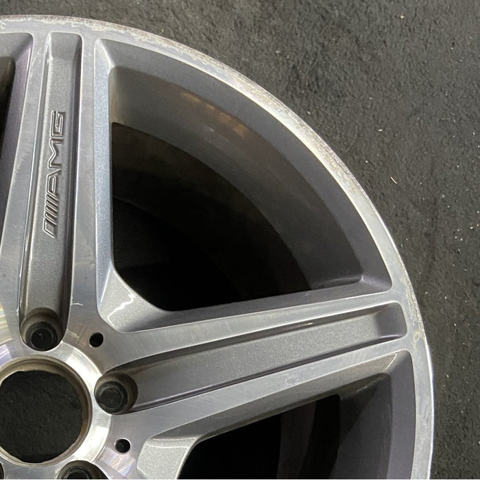 18" MERCEDES E-CLASS 07 211 Type; E63 18x9 5 spoke AMG rear Original OEM Wheel - Close-Up Detail