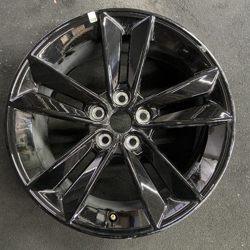 18" MUSTANG 24 18x8.5 5 split spoke Original OEM Wheel Rim - Front View