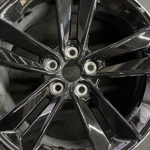 18" MUSTANG 24 18x8.5 5 split spoke Original OEM Wheel Rim - Angle View