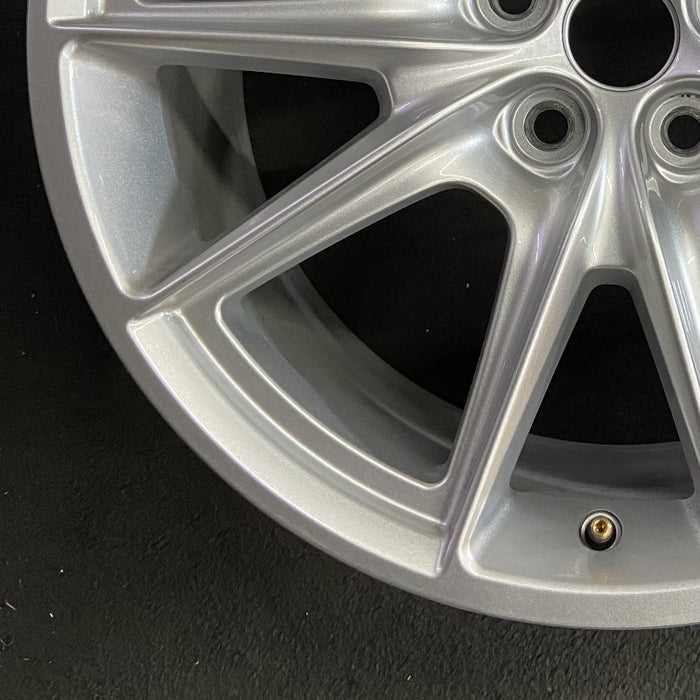 19" MUSTANG 24 19x8.5 5 spoke V spoke Original OEM Wheel Rim - Additional View