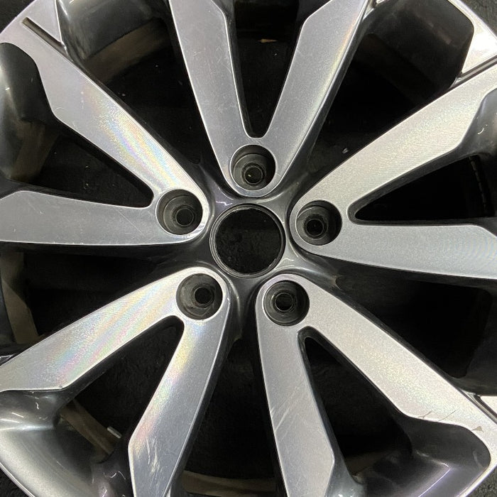 18" SPORTAGE 17 18x7 5 V spoke alloy Original OEM Wheel Rim - Angle View