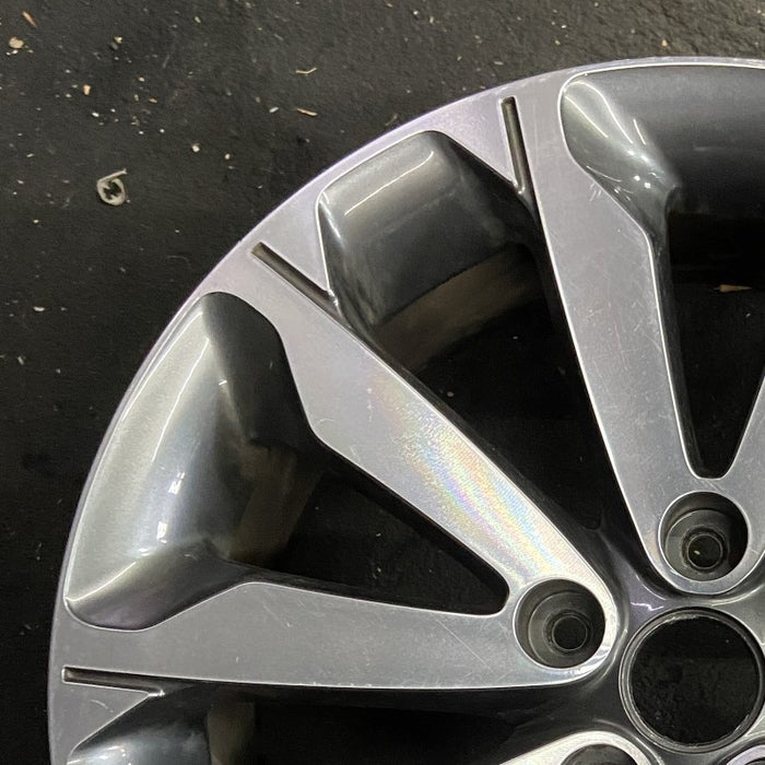 18" SPORTAGE 17 18x7 5 V spoke alloy Original OEM Wheel Rim - Side Profile