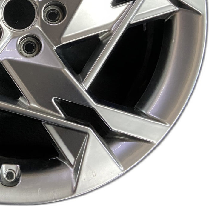 21" GV60 23-24 21x8.5 Original OEM Wheel Rim - Close-Up Detail