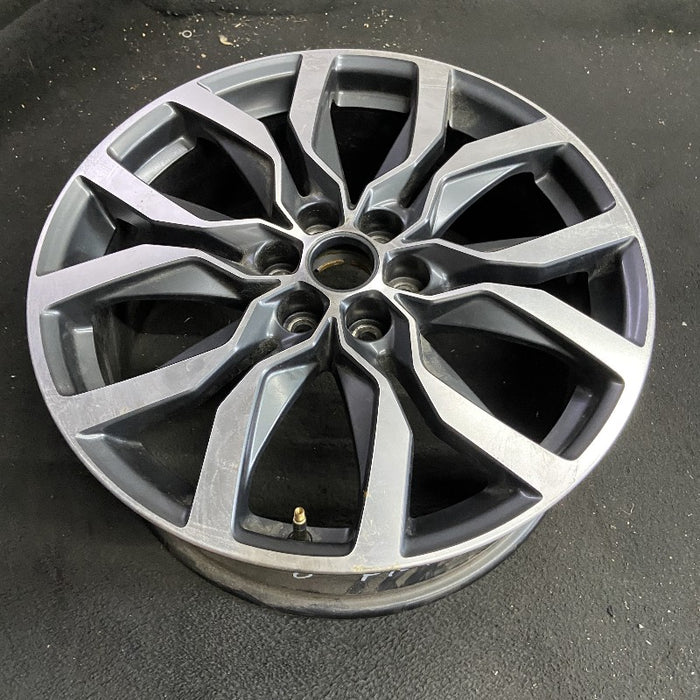 20" XT5 21-24 20x8 12 spoke machined face with black pockets opt Q6N Original - View 7