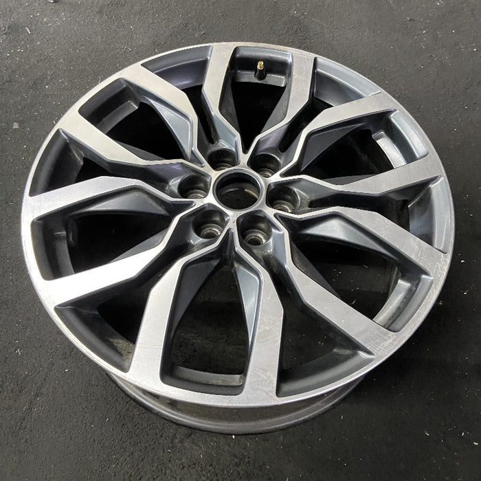 20" XT5 21-24 20x8 12 spoke machined face with black pockets opt Q6N Original - View 8