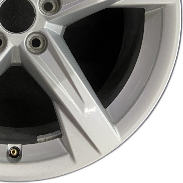 18" AUDI Q5 21 18x8 alloy star design Original OEM Wheel Rim - Close-Up Detail