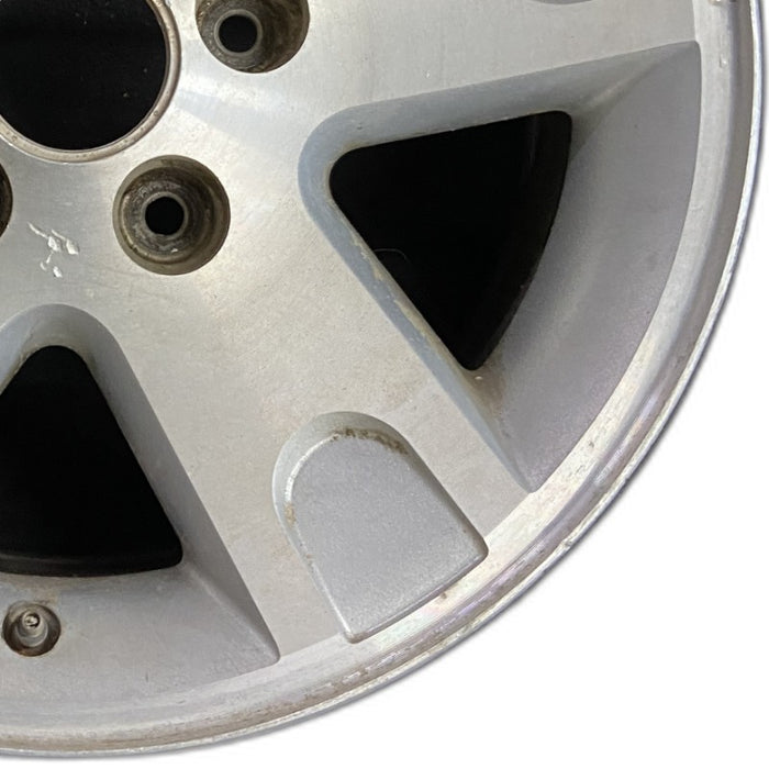 17" WRANGLER 07-08 17x7.5 silver Original OEM Wheel Rim - Close-Up Detail