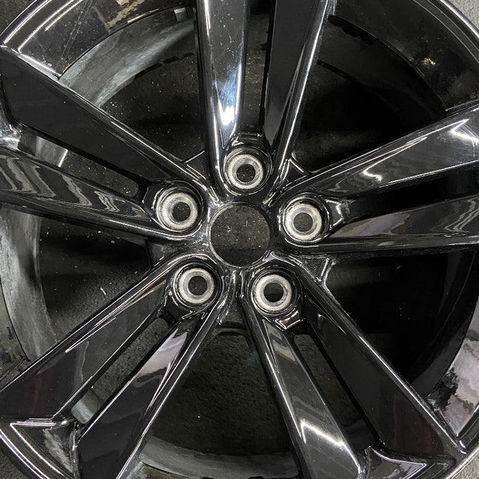 18" MUSTANG 24 18x8.5 5 split spoke Original OEM Wheel Rim - Angle View