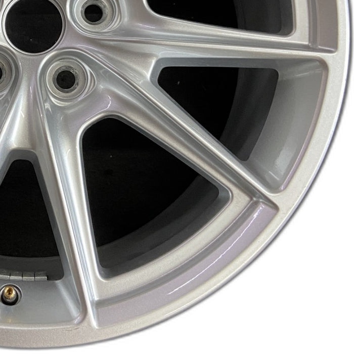 19" MUSTANG 24 19x8.5 5 spoke V spoke Original OEM Wheel Rim - Close-Up Detail