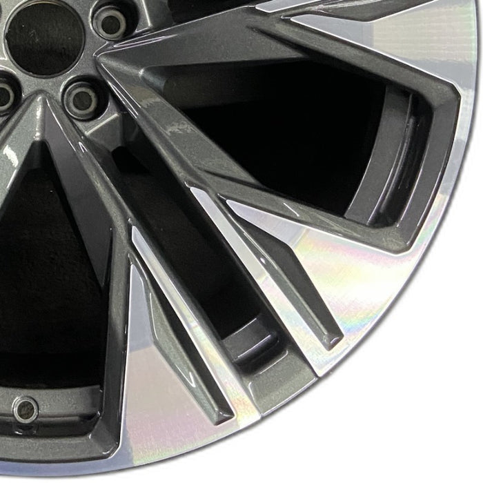 22" Q8 24 22x10 5 double spoke Original OEM Wheel Rim - Close-Up Detail